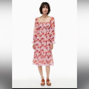 New Aritzia Wilfred Grace Dress Smocked square-neck midi dress